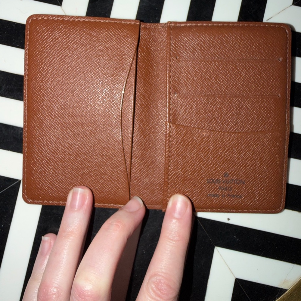 Louis Vuitton Monogram Card Holder - Picture 4 of 7